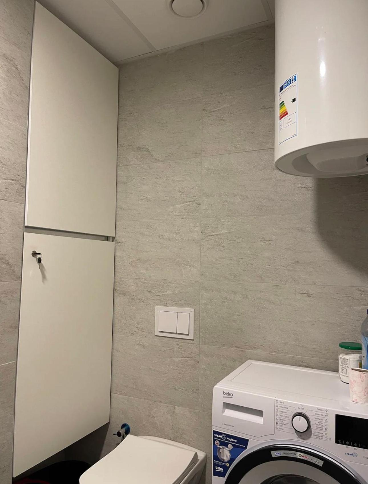 Airstay Prishtinë Bilik gambar