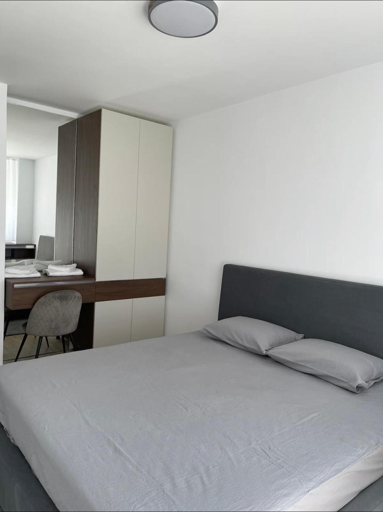 Airstay Prishtinë Bilik gambar