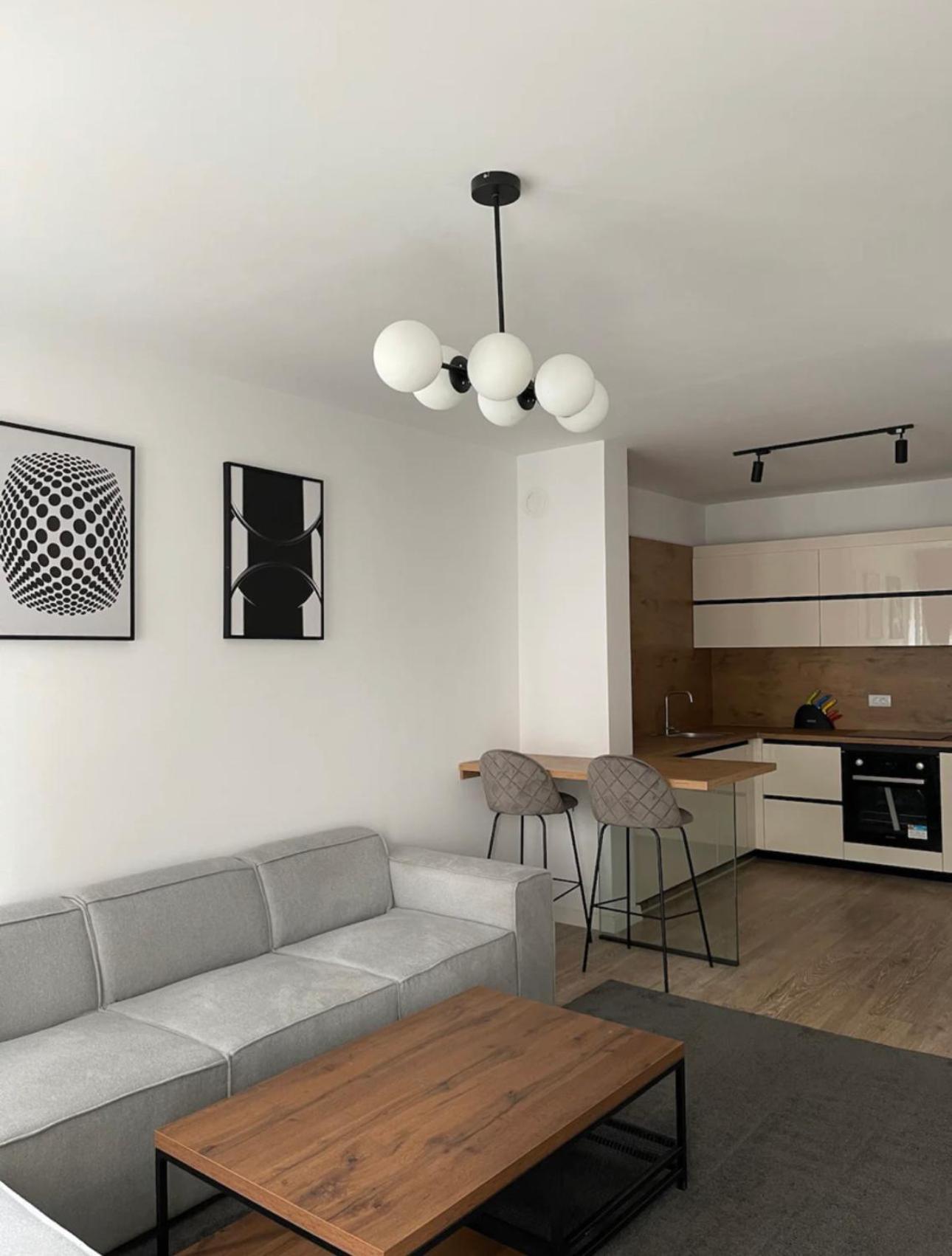 Airstay Prishtinë Bilik gambar