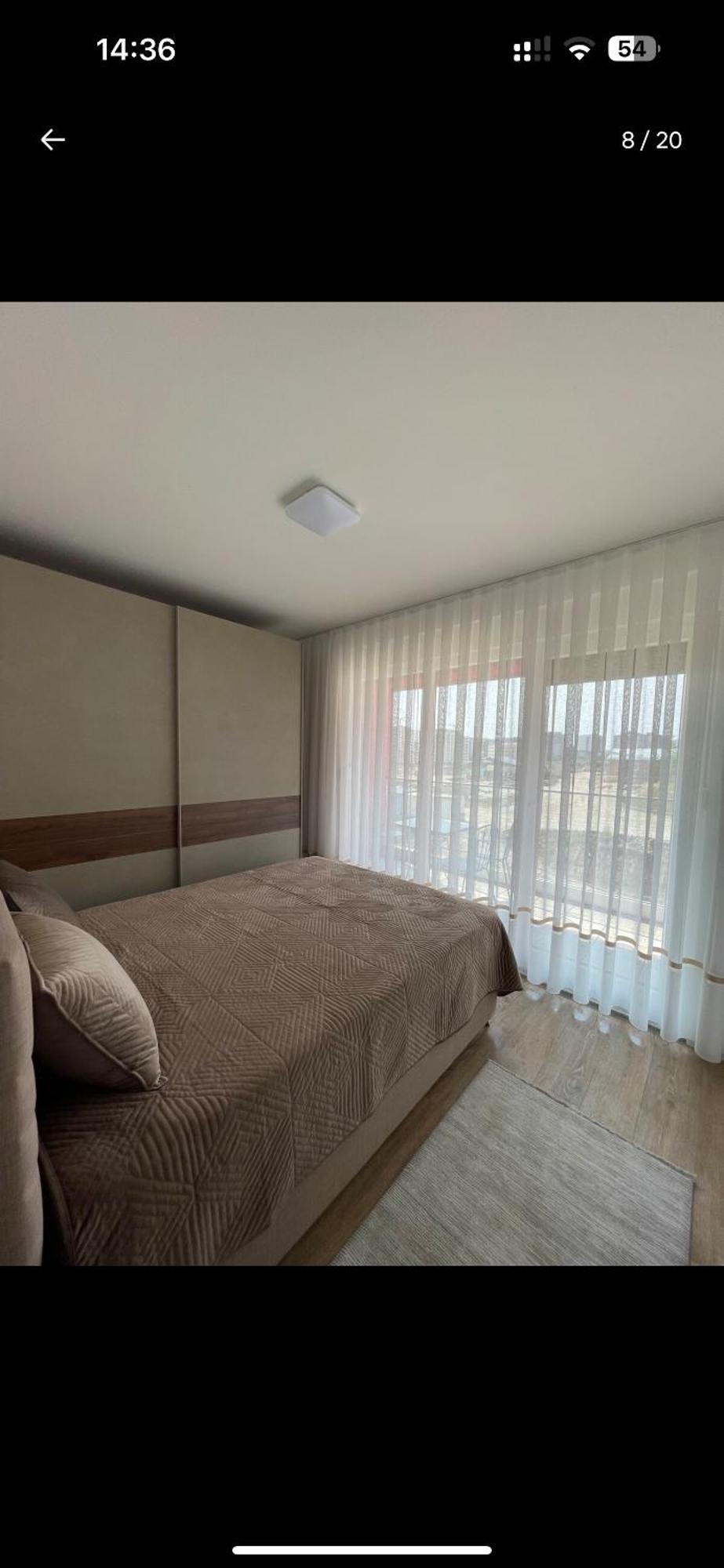 Airstay Prishtinë Bilik gambar